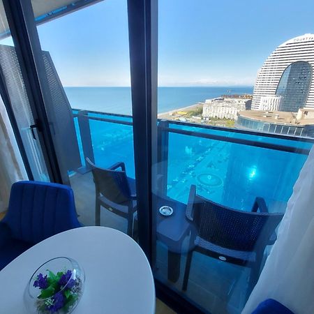 Номера На Высоких Этажах 24,31 Apartamento Batumi Quarto foto