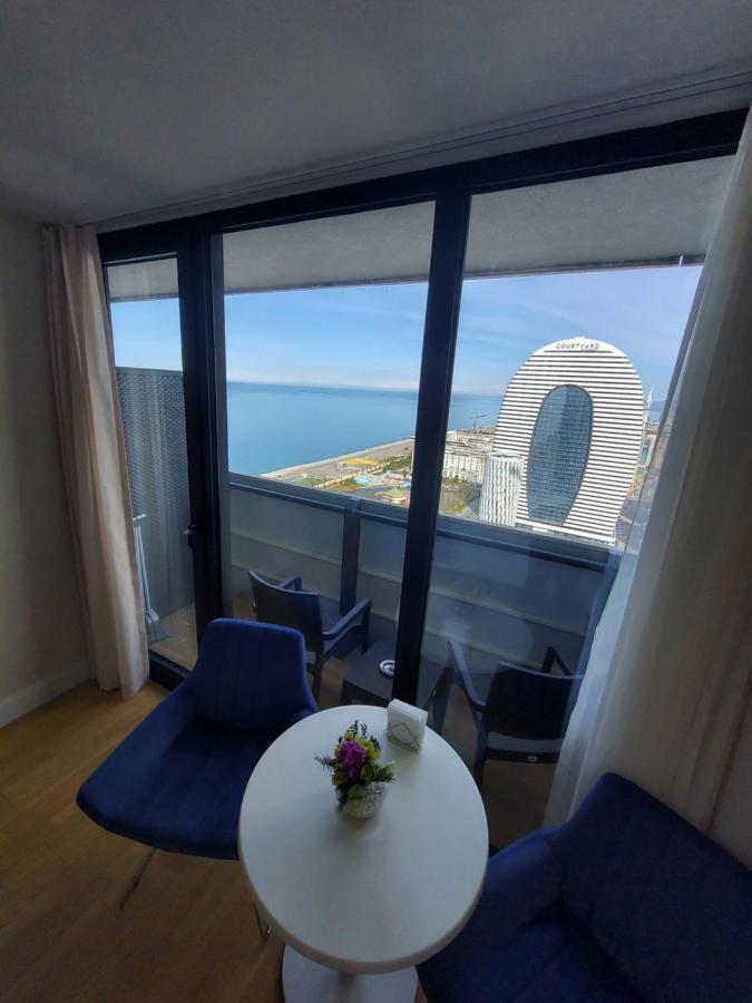 Номера На Высоких Этажах 24,31 Apartamento Batumi Exterior foto