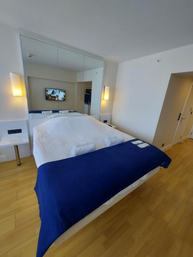 Номера На Высоких Этажах 24,31 Apartamento Batumi Exterior foto