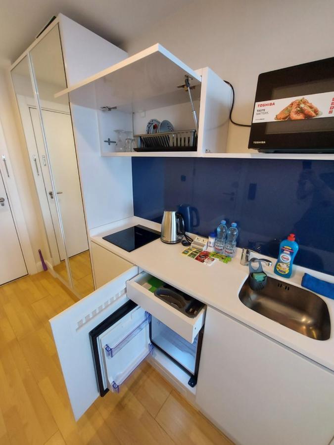 Номера На Высоких Этажах 24,31 Apartamento Batumi Exterior foto